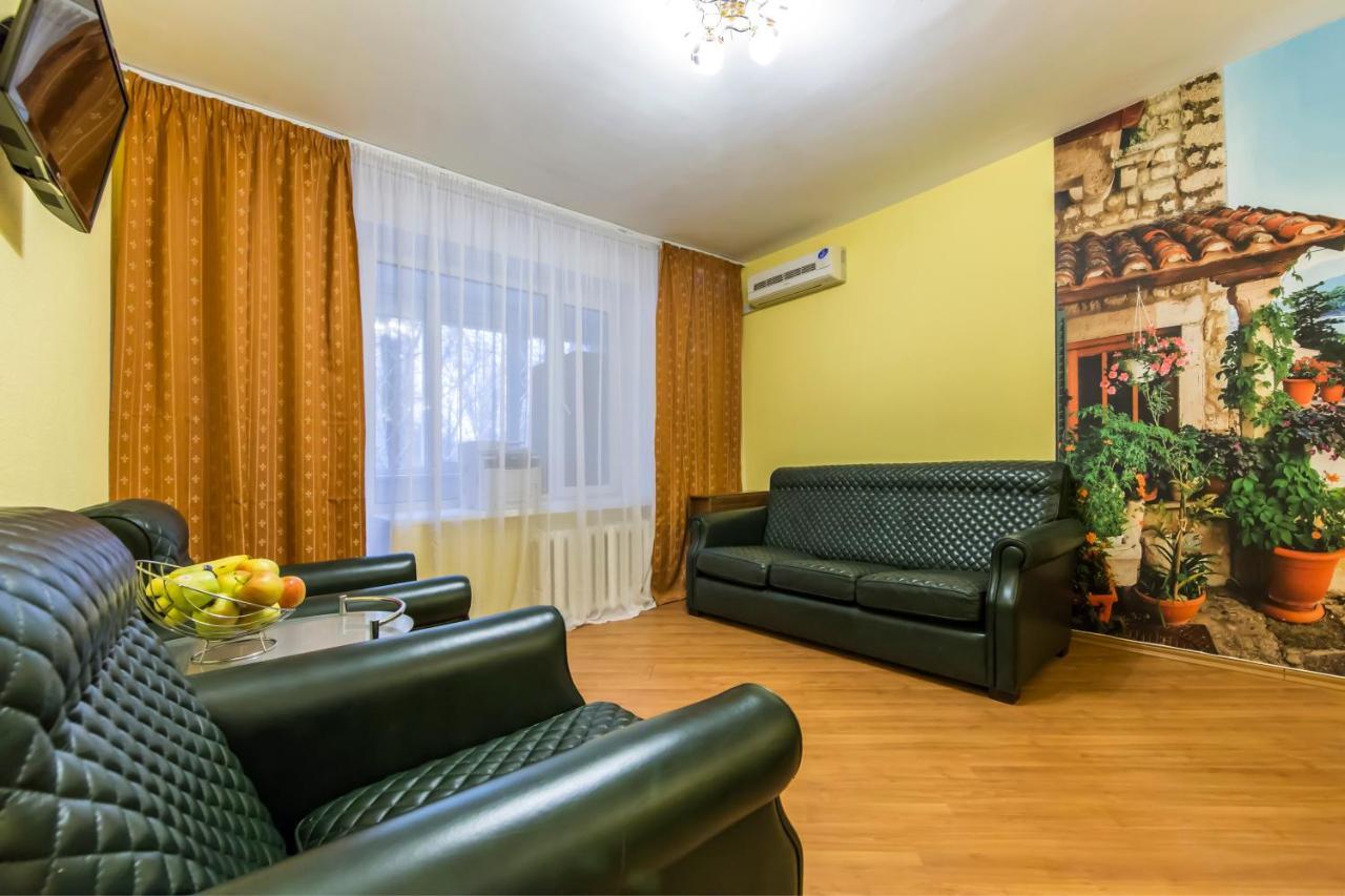 Sunny 2-Rooms Apartment For 2-6 People On Pechersk Near Kiev-Pechersk Lavra, Central Metro Station, Restaurants, Supermarkets 외부 사진